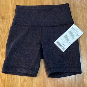 Lululemon wunder train shorts size 4 NWT